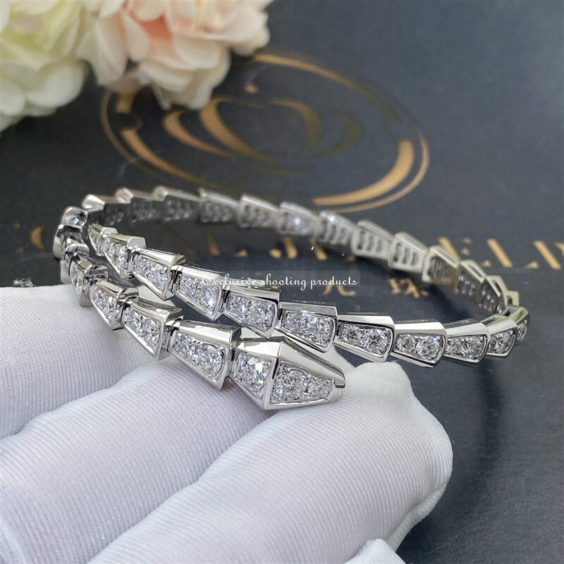 Bulgari 351844 Serpenti Viper one-coil slim bracelet in 18 kt white gold set with full pavé diamonds 5
