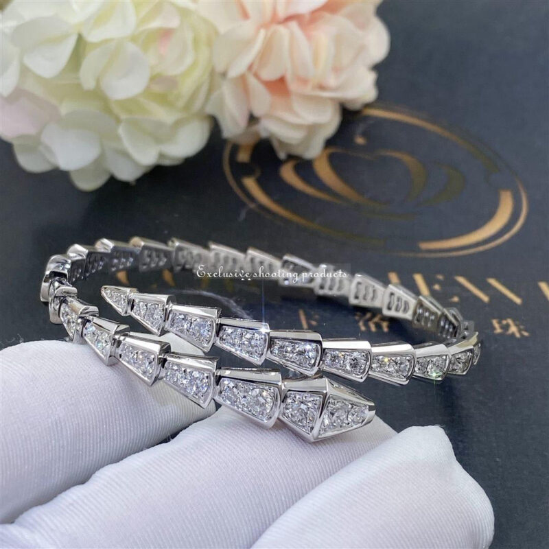 Bulgari 351844 Serpenti Viper one-coil slim bracelet in 18 kt white gold set with full pavé diamonds 4