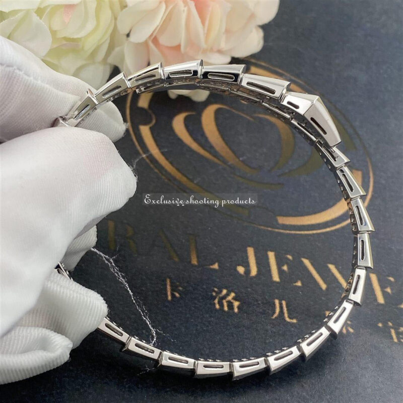 Bulgari 351844 Serpenti Viper one-coil slim bracelet in 18 kt white gold set with full pavé diamonds 3