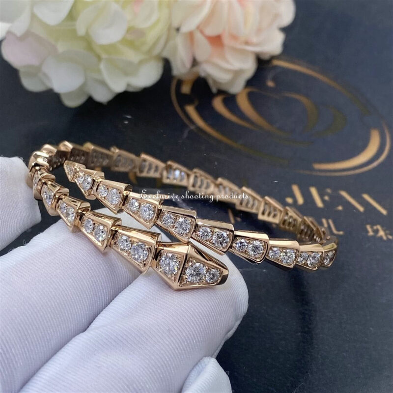 Bulgari Serpenti Viperone-coil 353794 thin bracelet in 18 kt Yellow gold and full pavé diamonds 3
