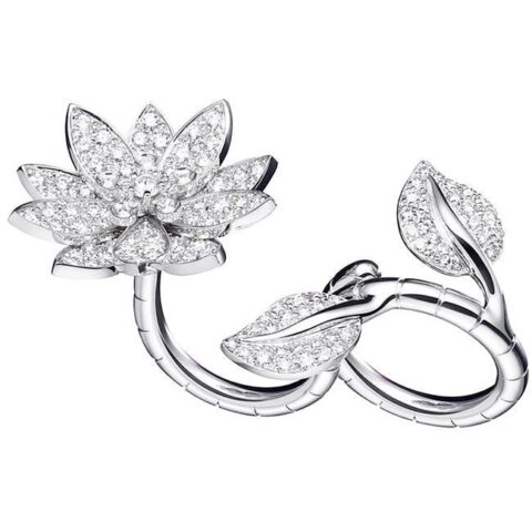 Van Cleef & Arpels VCARP1ND00-Vintage Style Lotus Between the Finger Ring™ White gold Diamond Vintage Style Ring 1