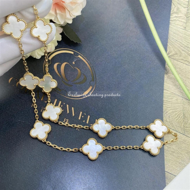 Van Cleef & Arpels VCARA42800 Vintage Alhambra Necklace 10 Motifs Yellow Gold Mother-of-pearl 4