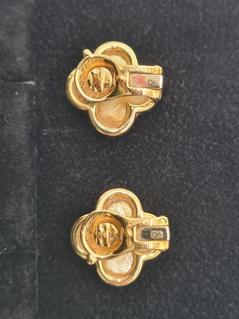 Van Cleef & Arpels VCARA38800 Pure Alhambra earstuds 18K yellow gold Mother-of-pearl Earrings 2
