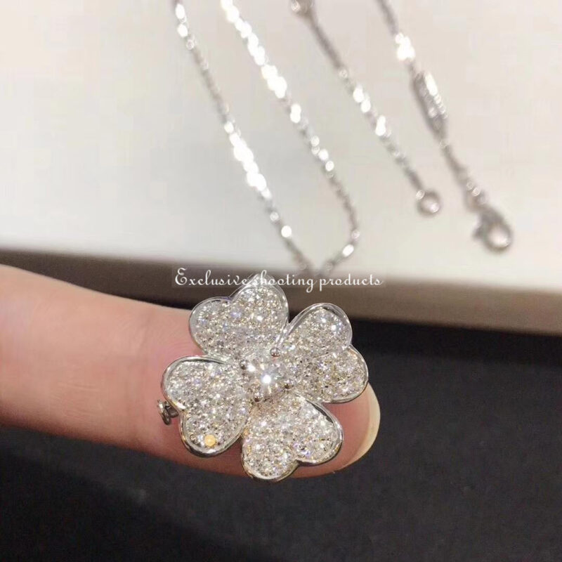 Van Cleef & Arpels VCARO64900 Cosmos medium model clip pendant White gold Diamond Necklace 5