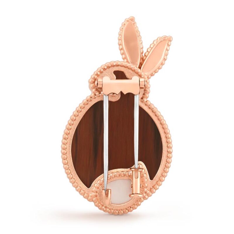 Van Cleef & Arpels VCARP7UN00 Lucky Animals Rabbit Clip Rose gold Mother-of-pearl Obsidian Onyx Clip 5