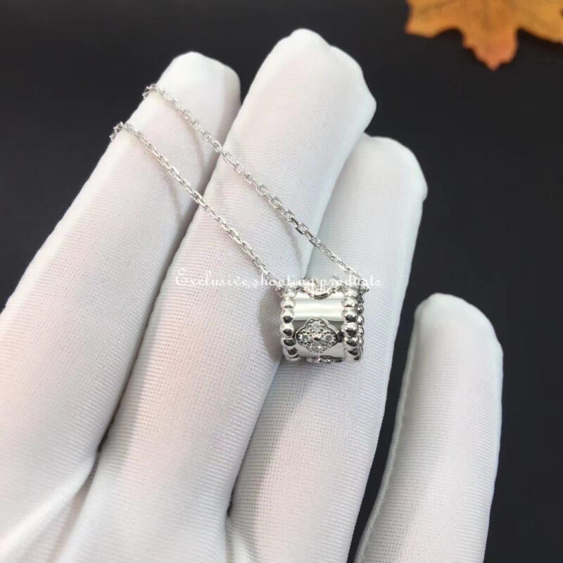 Van Cleef & Arpels VCARO2EF00 Perlée clovers pendant White gold Diamond Necklace 5