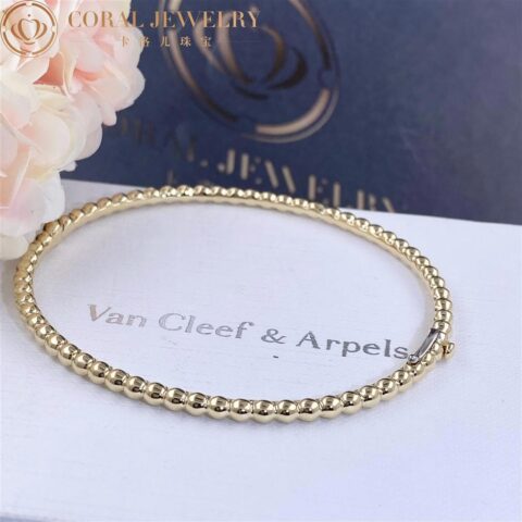 Van Cleef & Arpels VCARO7A800 Perlée pearls of gold bracelet Yellow gold 15