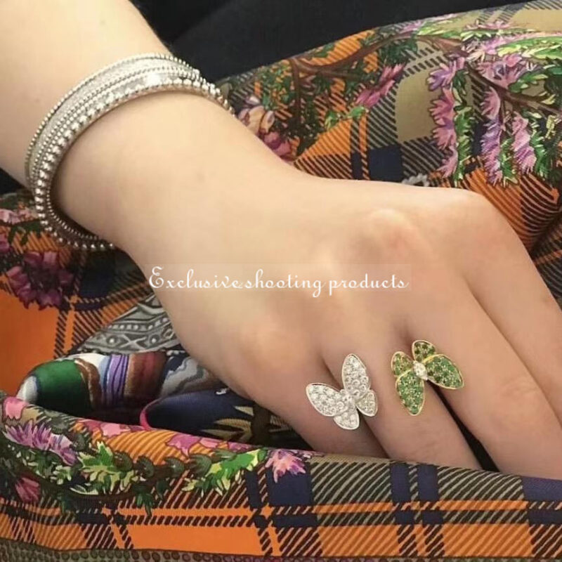 Van Cleef & Arpels VCARO6W500 Two Butterfly Between the Finger ring White gold Tsavorite ring 11