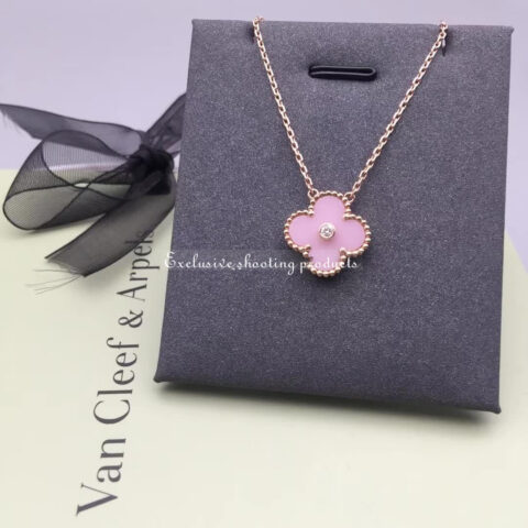 Van Cleef & Arpels Vintage Alhambra 2015 Holiday Necklace Rose Gold Pink Ceramic Necklace 5