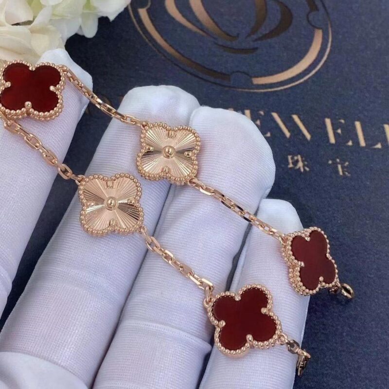 Van Cleef & Arpels VCARP7RP00 Vintage Alhambra bracelet 5 motifs Rose gold Carnelian bracelet 8