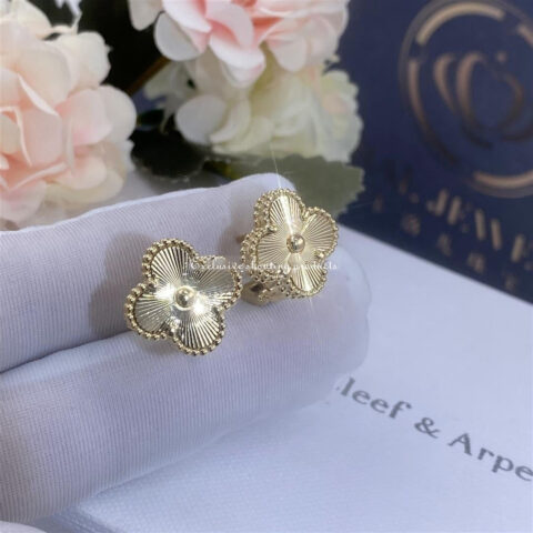 Van Cleef & Arpels VCARP3JL00 Vintage Alhambra earrings guilloché yellow gold 7