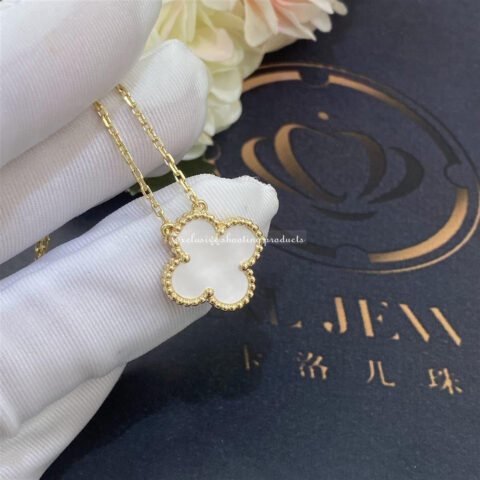 Van Cleef & Arpels VCARA45900 Vintage Alhambra Necklaces Yellow gold Mother-of-pearl pendant 7