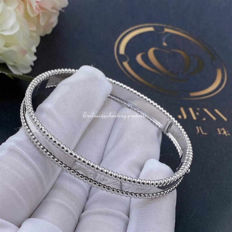 Van Cleef & Arpels Perlée signature VCARP3K800 bracelet White gold 4