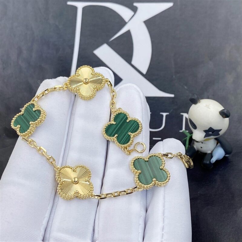 Van Cleef & Arpels Vintage Alhambra bracelet VCARP3JK00 5 motifs Yellow gold Guilloché and Malachite bracelet 3