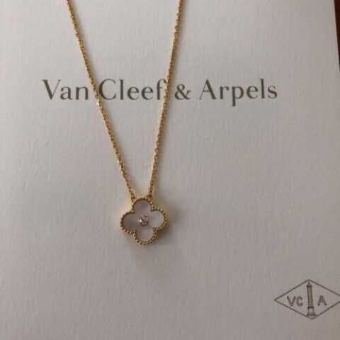 Van Cleef & Arpels Vintage Alhambra 2007 Holiday Necklace Yellow Gold Mother-of-Pearl Necklace 1