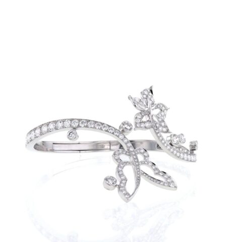 Van Cleef & Arpels Flying Butterfly Hinged Bracelet in white gold and diamonds Bracelet 6