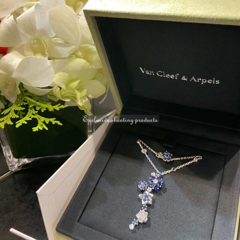 Van Cleef & Arpels VCARP05J00 Folie des Prés pendant White gold Diamond Sapphire Necklace 13