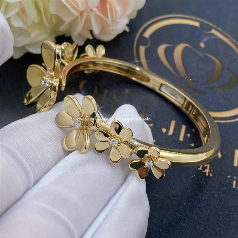 Van Cleef & Arpels VCARP6L200 Frivole bracelet 7 flowers Yellow gold Diamond bracelet 3