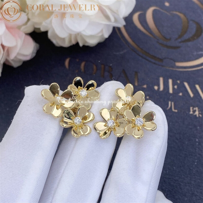 Van Cleef & Arpels VCARP2DV00 Frivole earrings 3 flowers mini model Yellow gold Diamond earrings 5