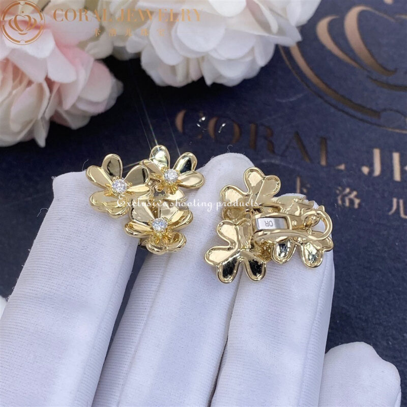 Van Cleef & Arpels VCARP2DV00 Frivole earrings 3 flowers mini model Yellow gold Diamond earrings 4