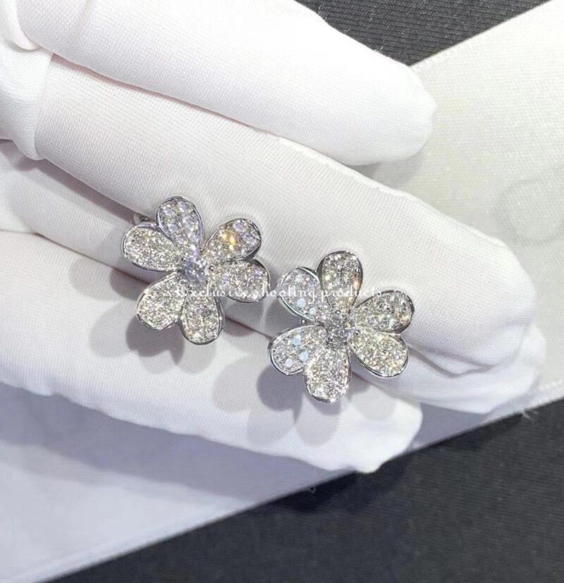 Van Cleef & Arpels VCARB65800 Frivole earrings small model White gold Diamond earrings 2