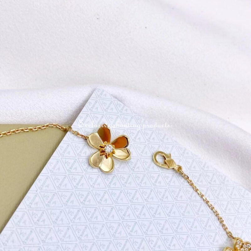 Van Cleef & Arpels VCARP3W600 Frivole necklace 9 flowers Yellow gold necklace Diamond 2