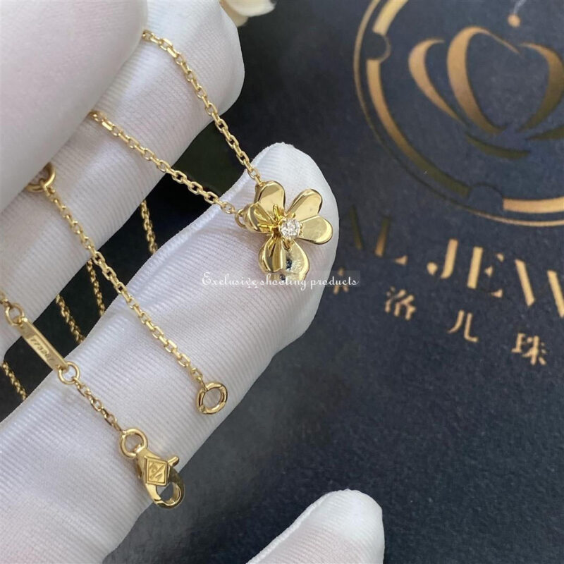 Van Cleef & Arpels VCARP0J100 Frivole pendant mini model Yellow gold Diamond Necklace 5