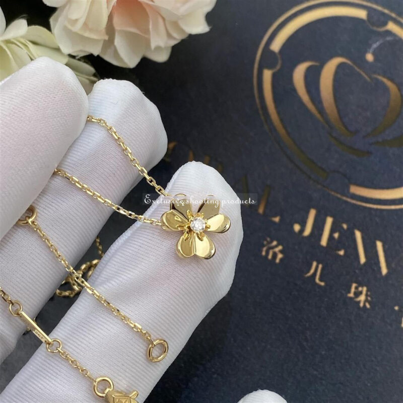 Van Cleef & Arpels VCARP0J100 Frivole pendant mini model Yellow gold Diamond Necklace 4