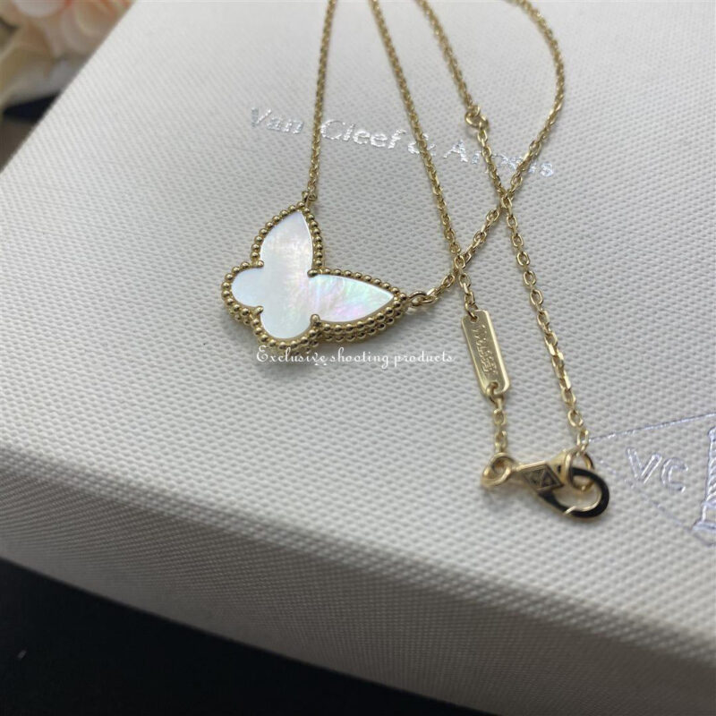 Van Cleef & Arpels VCARD99500 Lucky Alhambra butterfly pendant Yellow gold Mother-of-pearl pendant 8