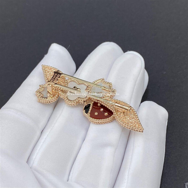 Van Cleef & Arpels VCARP7RS00 Lucky Spring clip Rose gold Carnelian Mother-of-pearl Onyx clip 3