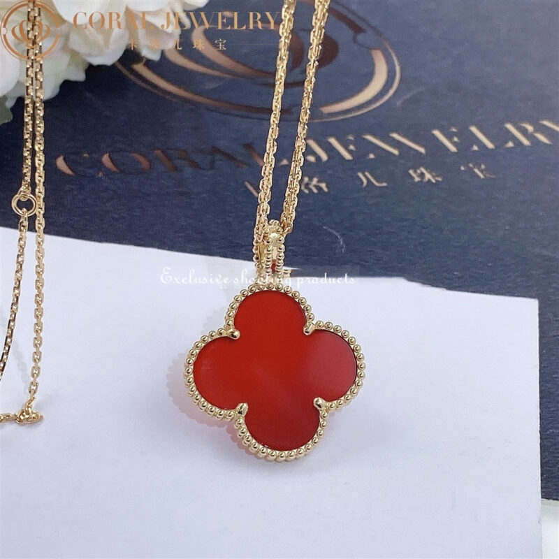 Van Cleef & Arpels VCARO49N00 Magic Alhambra long necklace 1 motif Yellow Gold Carnelian necklace 3