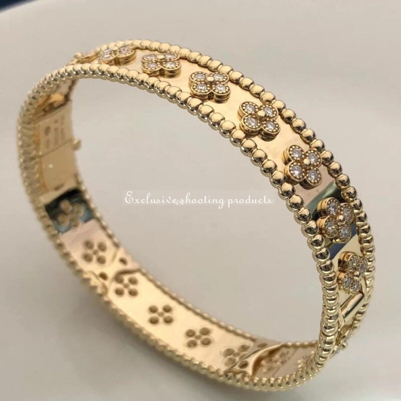 Van Cleef & Arpels VCARO56300 Perlée clovers bracelet Yellow gold Diamond 11