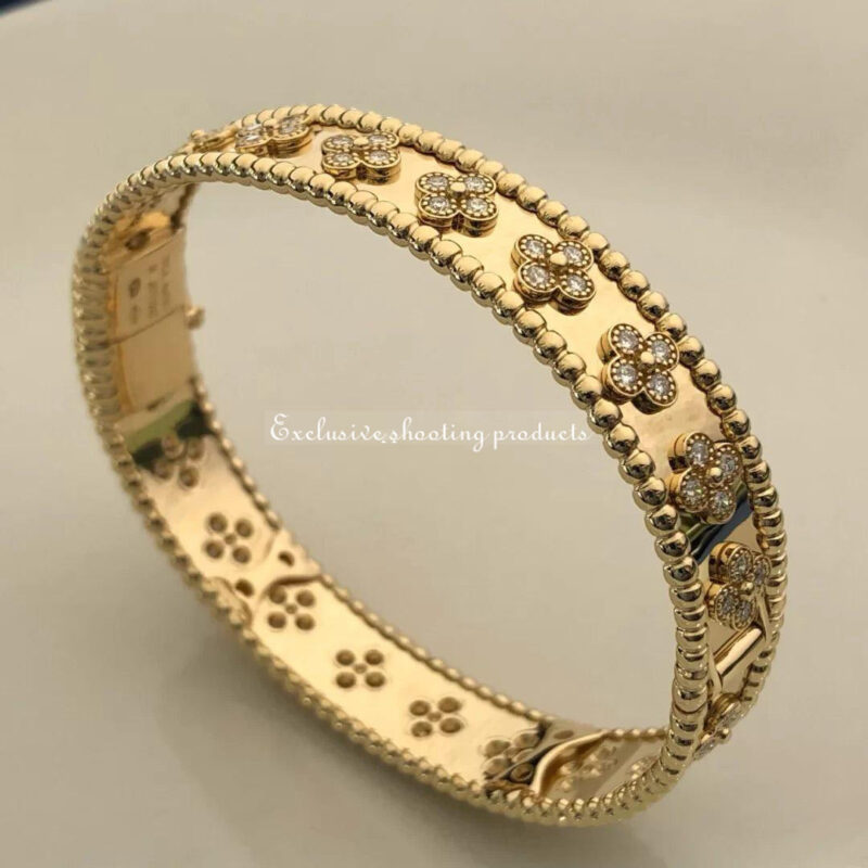 Van Cleef & Arpels VCARO56300 Perlée clovers bracelet Yellow gold Diamond 6