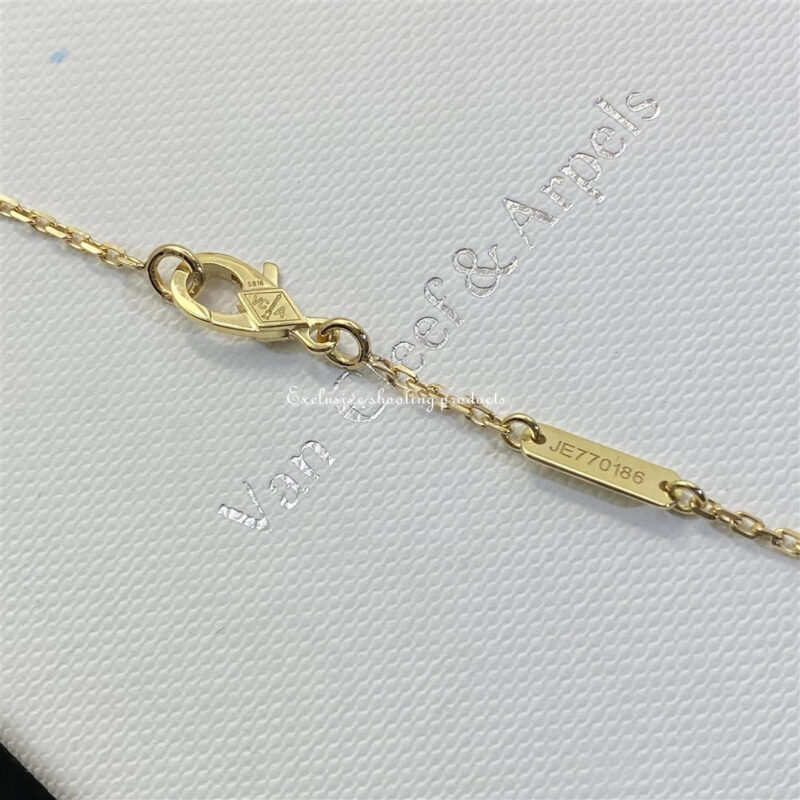 Van Cleef & Arpels VCARO3YG00 Perlée clovers pendant Yellow gold Diamond Necklace 3