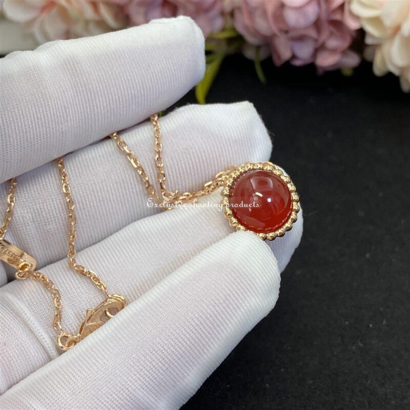 Van Cleef & Arpels VCARP4DO00 Perlée couleurs pendant Rose gold Carnelian Necklace 1