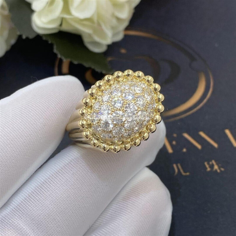 Van Cleef & Arpels VCARP6AP00 Perlée diamonds pavé ring Yellow gold Diamond ring 2