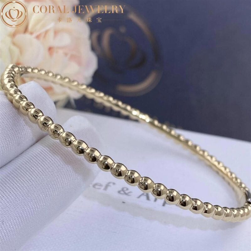 Van Cleef & Arpels VCARO7A800 Perlée pearls of gold bracelet Yellow gold 9