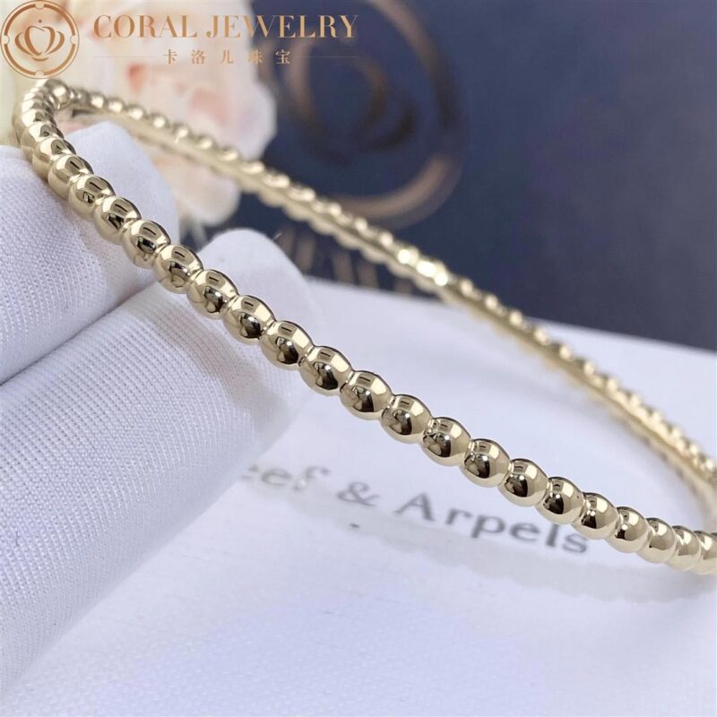 Van Cleef & Arpels VCARO7A800 Perlée pearls of gold bracelet Yellow gold 7