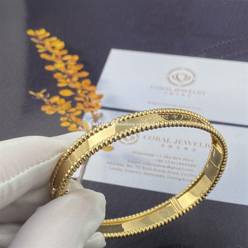 Van Cleef & Arpels VCARP3K600 Perlée Signature Bracelet 2