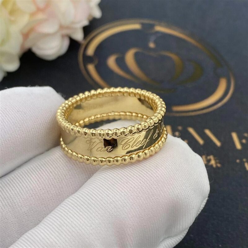 Van Cleef & Arpels VCARO3Y600 Perlée signature ring Yellow gold ring 5