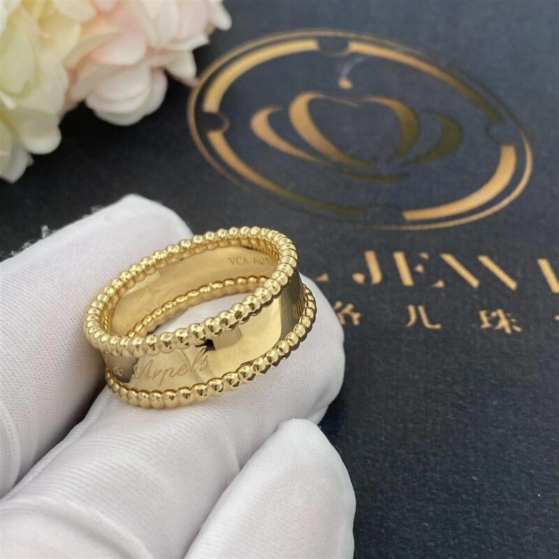 Van Cleef & Arpels VCARO3Y600 Perlée signature ring Yellow gold ring 4