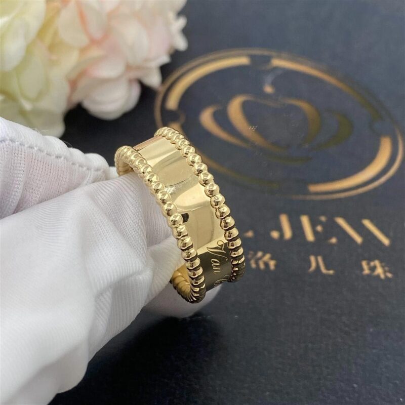 Van Cleef & Arpels VCARO3Y600 Perlée signature ring Yellow gold ring 3