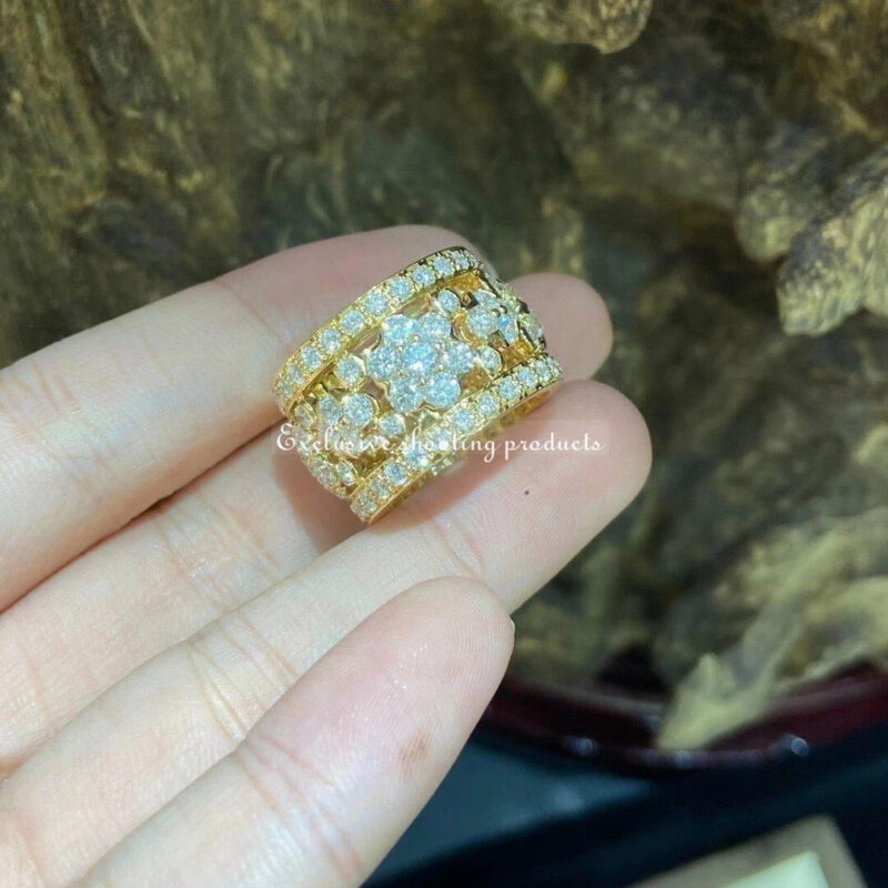Van Cleef & Arpels VCARO3RV00 Snowflake Diamond ring Yellow gold ring 3