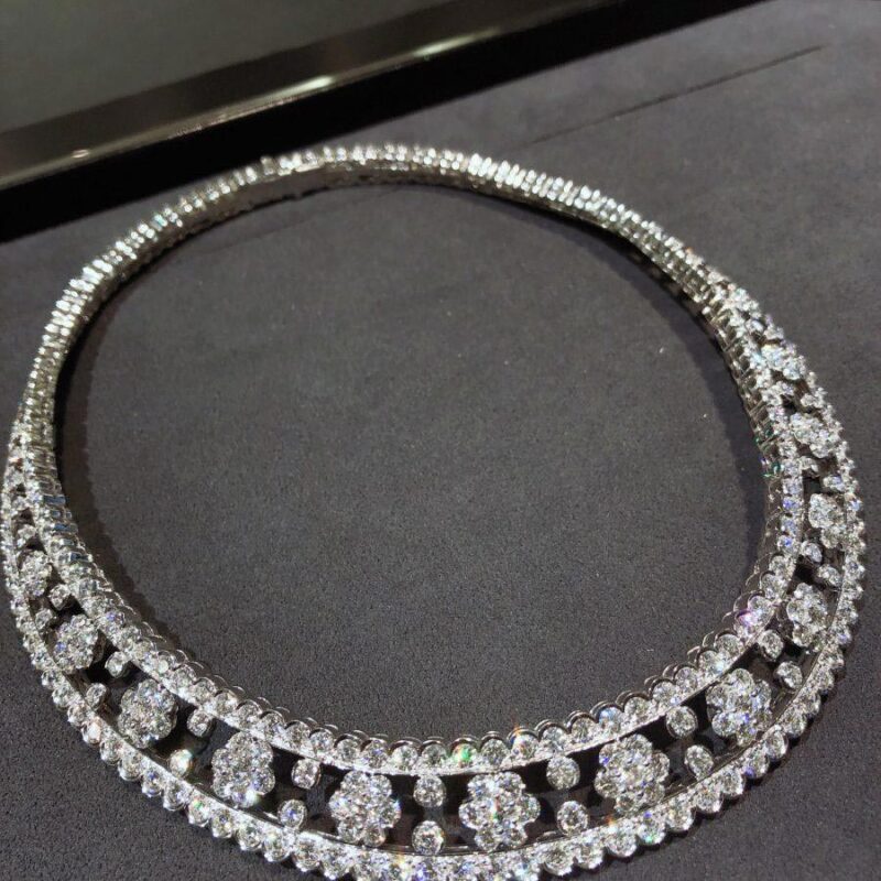 Van Cleef & Arpels VCARO3RI00 Snowflake Necklace Platinum Diamond Necklace 11