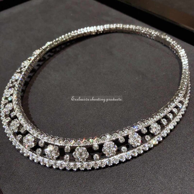 Van Cleef & Arpels VCARO3RI00 Snowflake Necklace Platinum Diamond Necklace 2