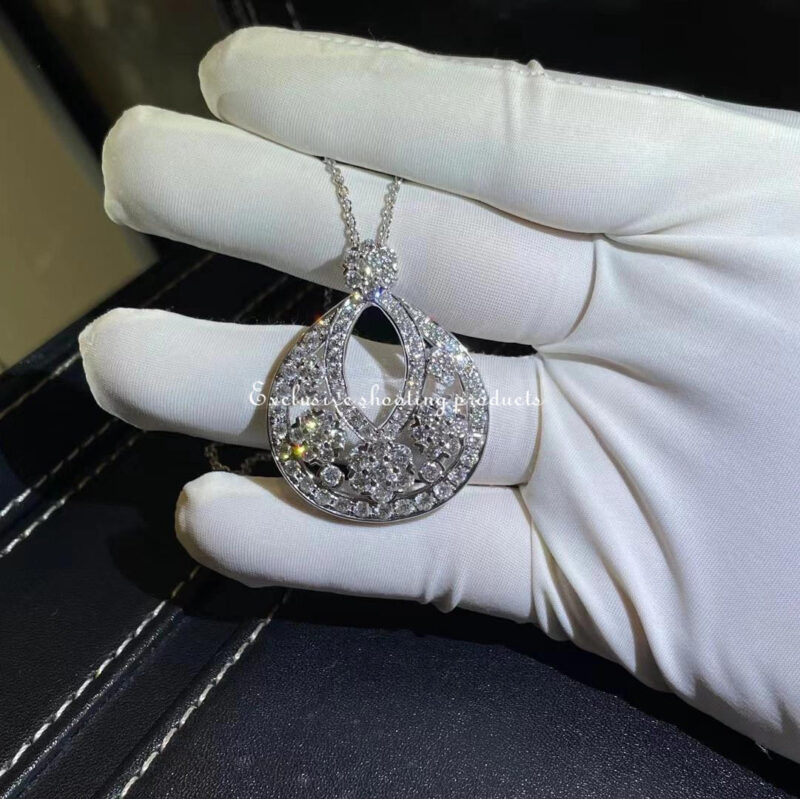 Van Cleef & Arpels VCARO3RN00 Snowflake pendant small model Platinum Diamond Necklace 6