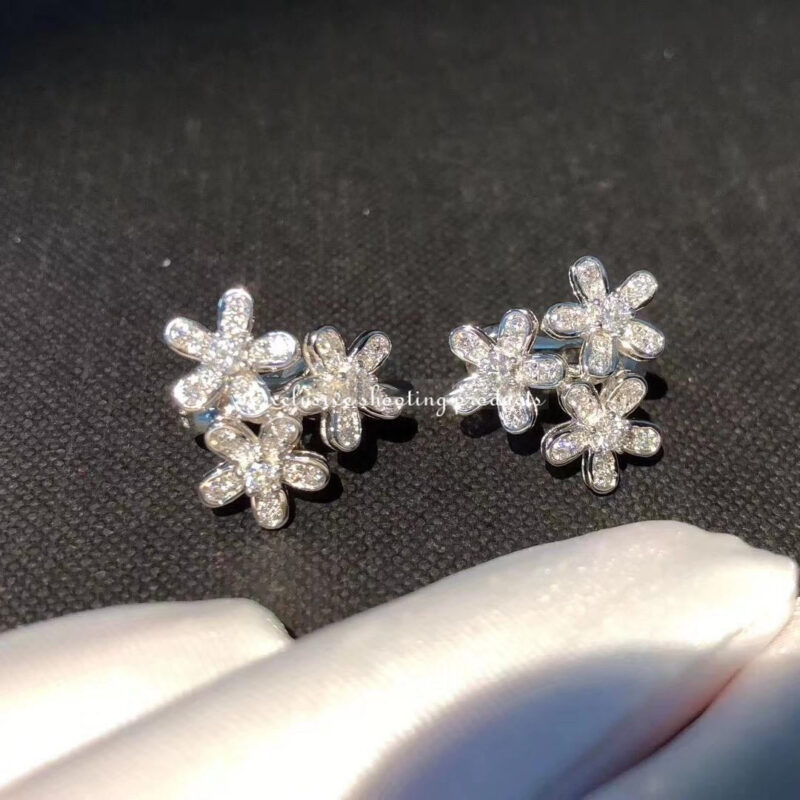 Van Cleef & Arpels Socrate earrings VCARB14300 3 flowers White gold Diamond earrings 4