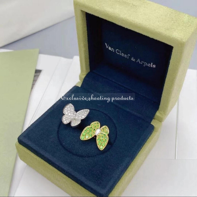 Van Cleef & Arpels VCARO6W500 Two Butterfly Between the Finger ring White gold Tsavorite ring 3