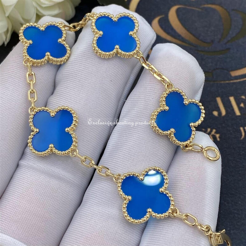 Van Cleef & Arpels VCARP34900 Vintage Alhambra bracelet 5 motifs Yellow gold Agate bracelet 8