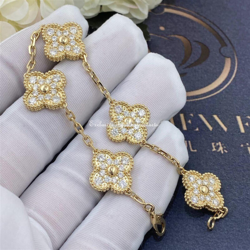 Van Cleef & Arpels Vintage Alhambra bracelet VCARA41400 5 motifs Yellow gold Diamond bracelet 4